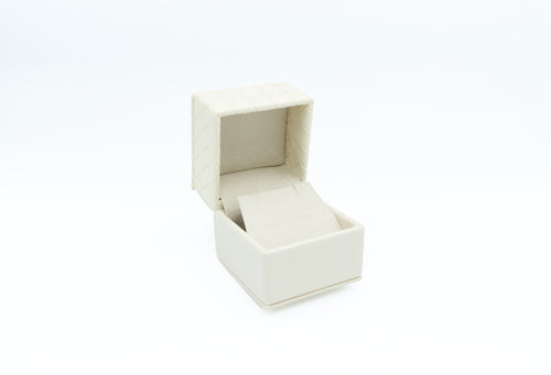 Intreciato Weave Earring Beige Box