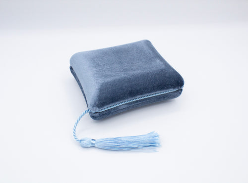 Velvet Tassel Dark Blue Box