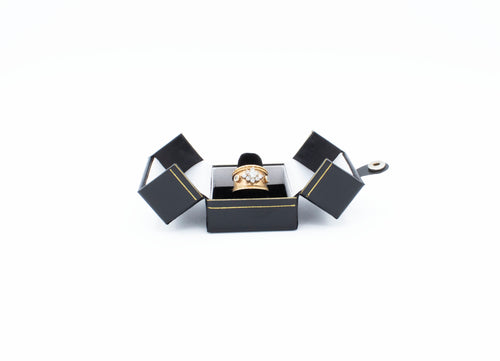 Leatherette Double Door Finger Form Ring Box